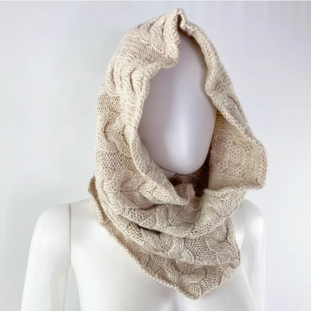 Cable Knit Infinity Scarf Oatmeal Beige - Picture 2 of 9